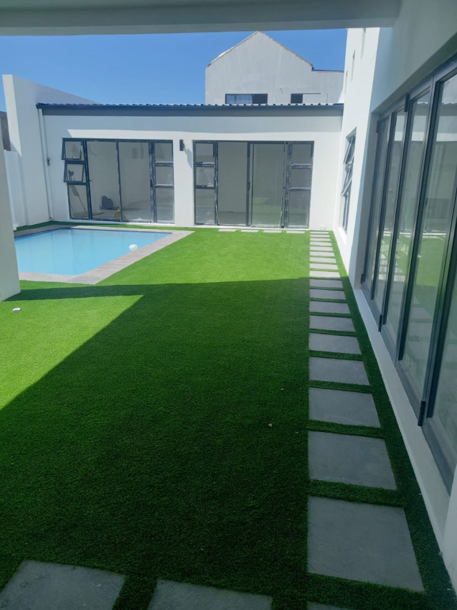 3 Bedroom Property for Sale in Sandown Western Cape